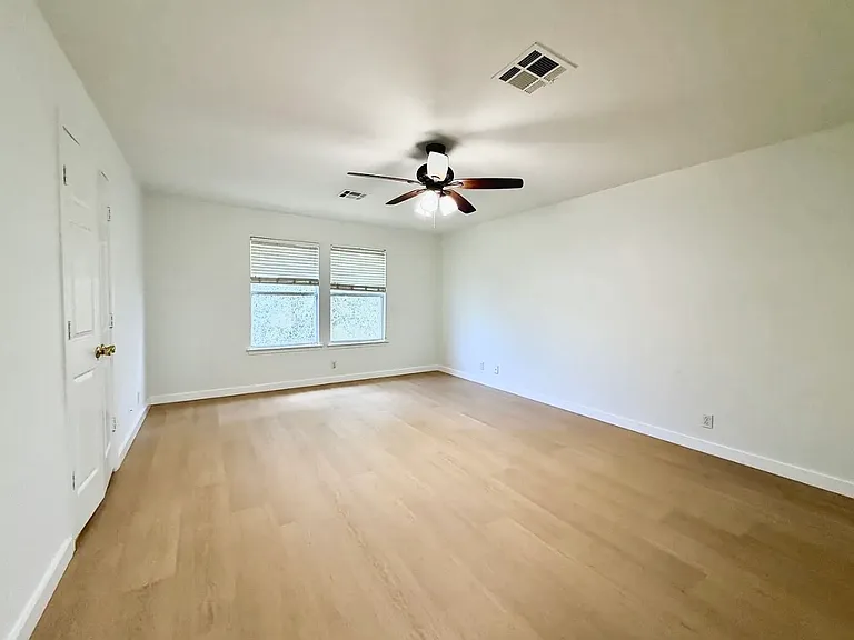 111 N Field St — Photo 16