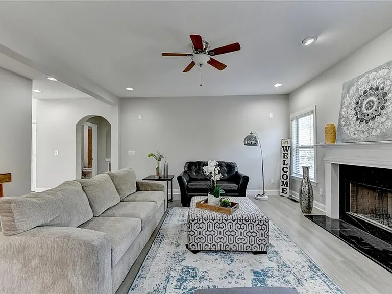 4805 Shelbourne Dr — Photo 20