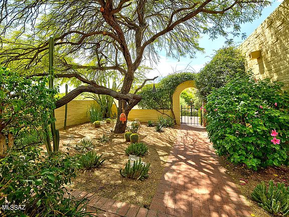 4th image of 5222 N Paseo Del Arenal