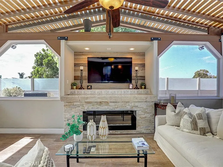 25262 Tasman Rd — Photo 12