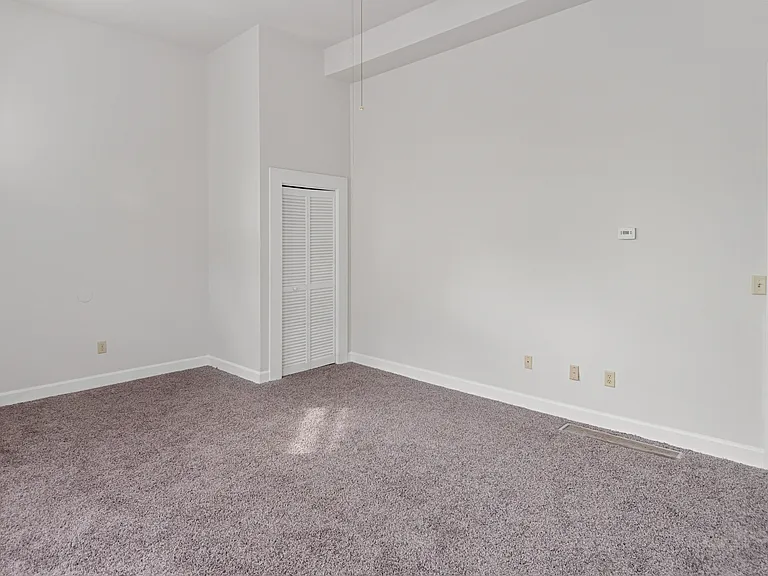 922 S 6th St #5 — Photo 4