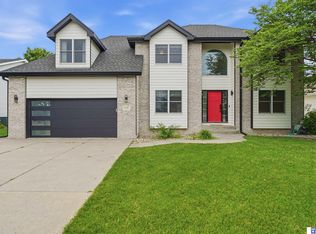 6456 Parducci Dr, Lincoln, NE 68526