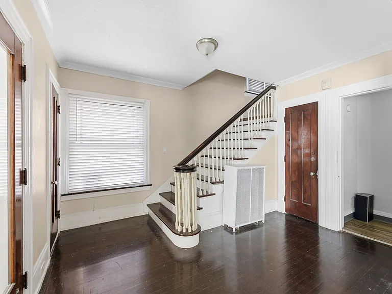 11115 Wade Park Ave — Photo 12