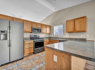 17765 Oakview Ct, Reno, NV 89508