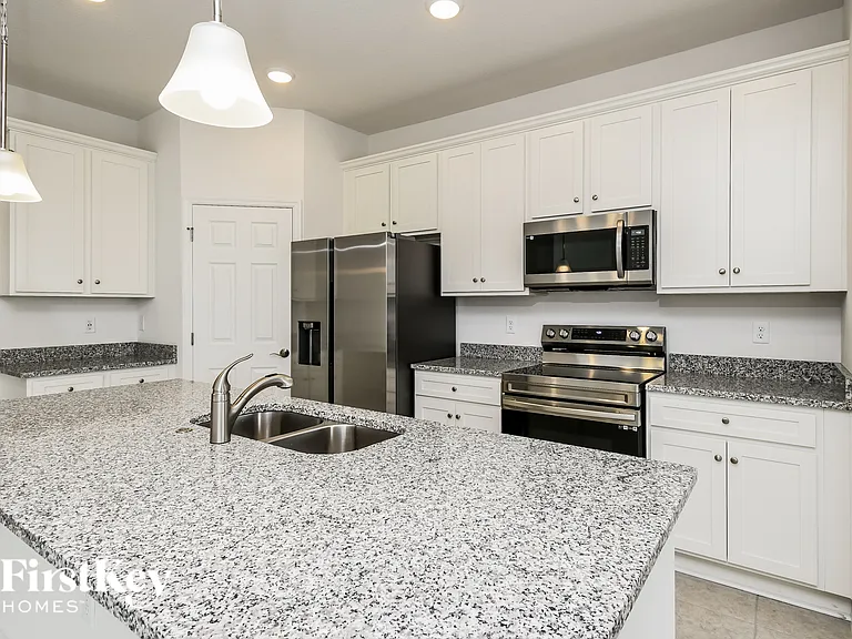 1585 Isleta Loop — Photo 8