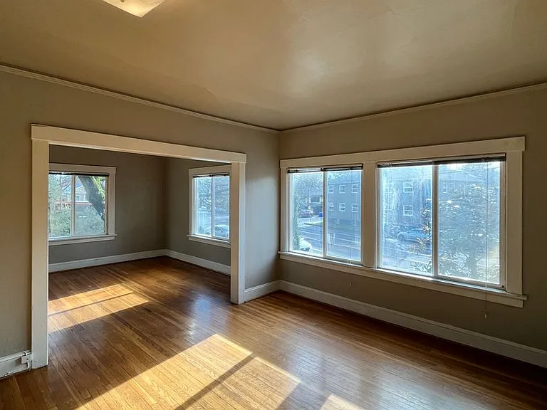 Rose Court by Star Metro — Photo 21
