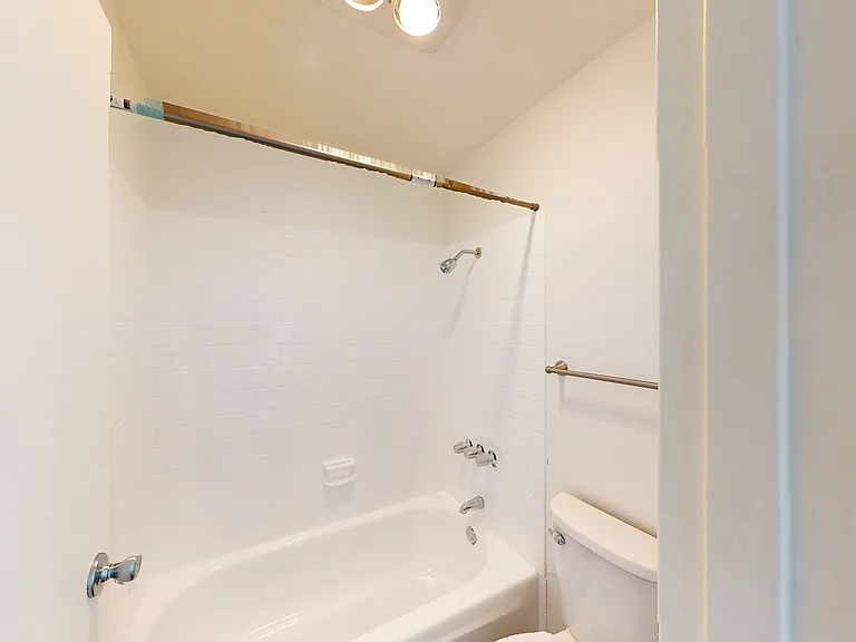 541 Alameda Del Prado #301 — Photo 17