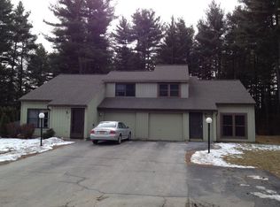 10 Queen Ann Ct, Queensbury, NY 12804