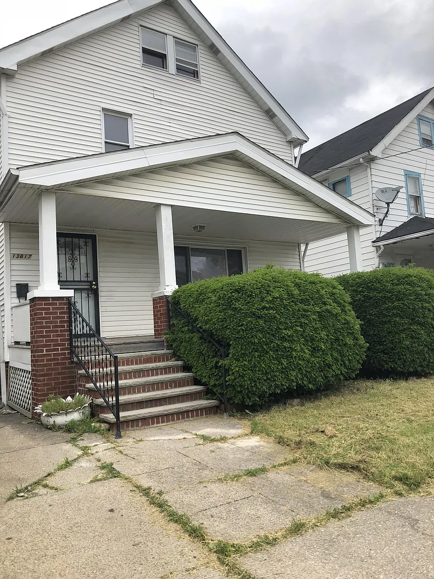 13817 Edgewood Ave photo 1