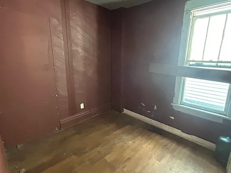 1811 W Millman St — Photo 8