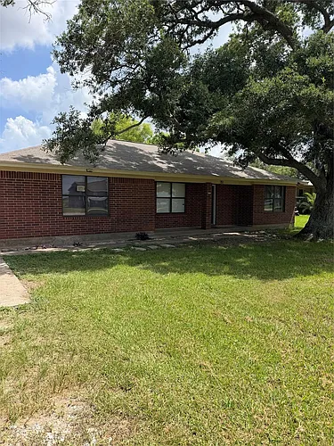 151 Country Oaks St Photo 1 151 Country Oaks St Photo 1