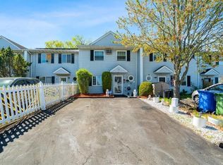 30 Cedar Ct, Middletown, NY 10940