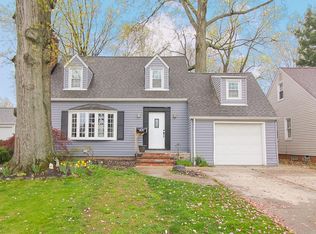 28618 Forest Rd, Willowick, OH 44095