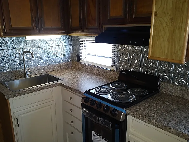 1604 W Royall Blvd #11 — Photo 5