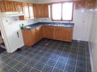 121 Tremont Ave, Bridgeport, CT 06606