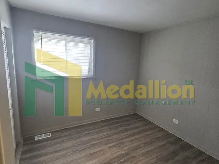 10635 S Cottage Grove Ave — Photo 12
