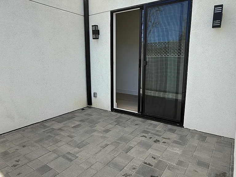 16508 San Fernando Mission Blvd — Photo 20