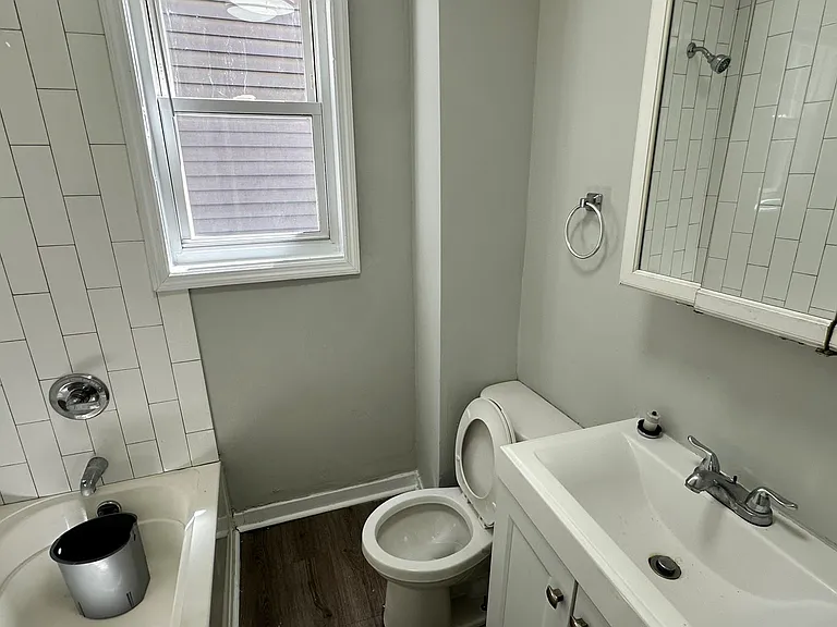 204 Governor St #2E — Photo 12