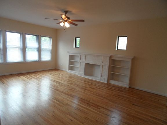 2nd image of 3642 W Ainslie St APT 2