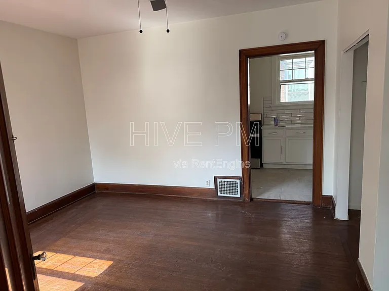 3745 Saint Lawrence Ave #1 — Photo 11