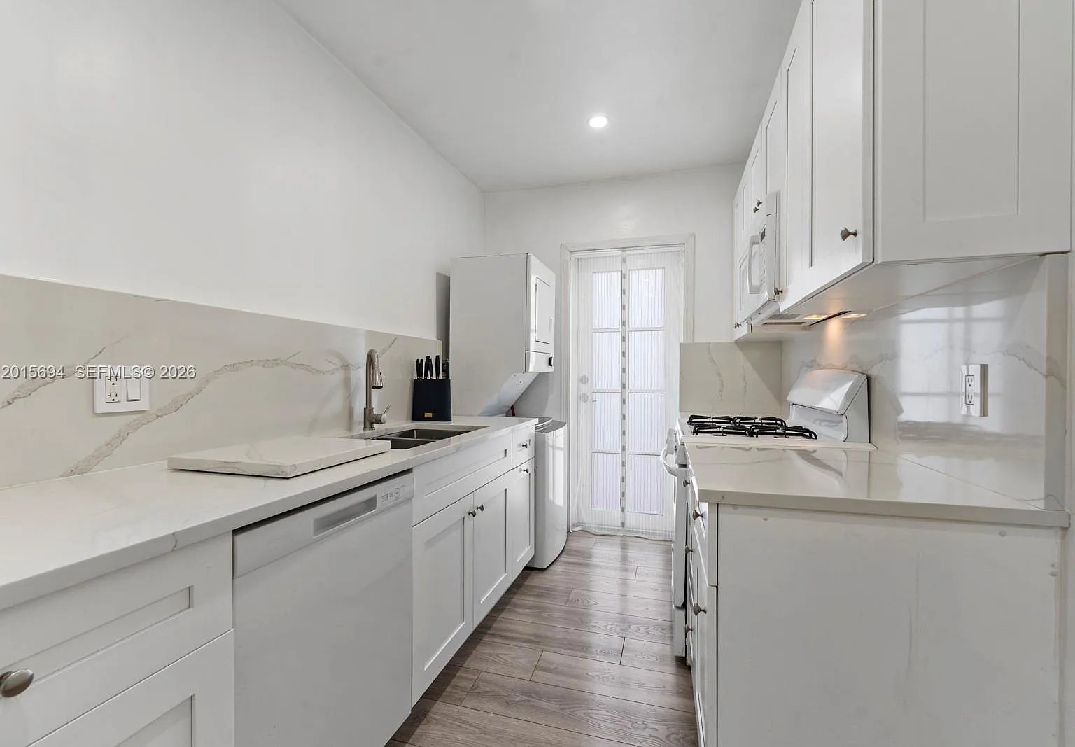 Bay View Condo — Photo 3