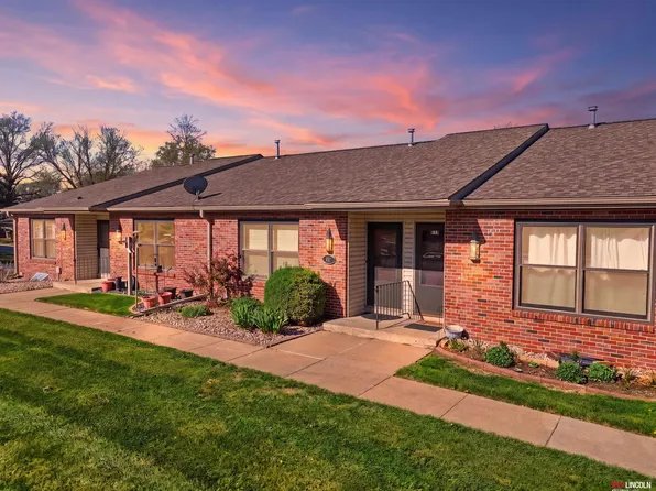 932 Carriage Way #9, Lincoln, NE 68510