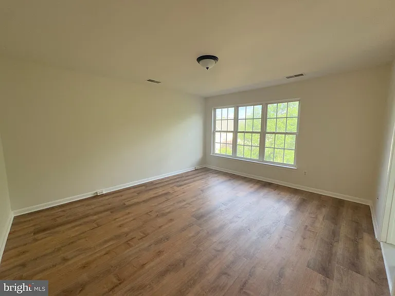 24652 Kings Canyon Sq — Photo 10