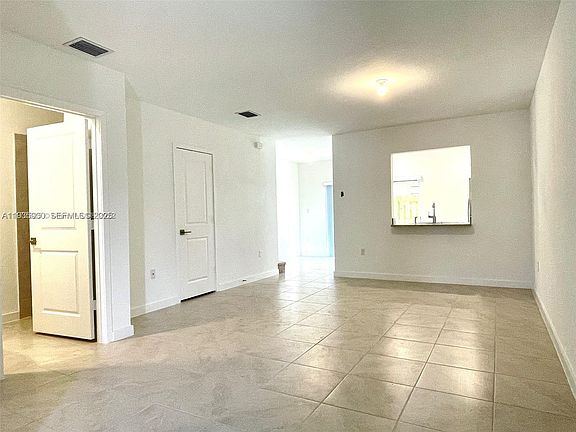 2nd image of 461 NE 5th Ter