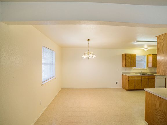 3rd image of 2503 Bigleaf Dr