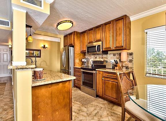 5th image of 2366 E Mall Dr APT 407