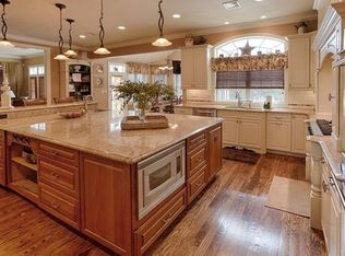 275 Sickletown Rd, Orangeburg, NY 10962