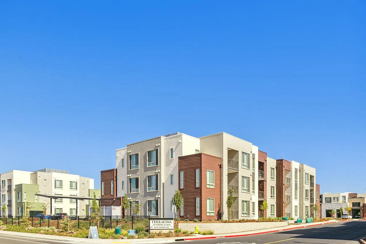 Terracina at Whitney Ranch — Photo 1