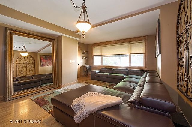 1st image of 3915 N Odell Ave