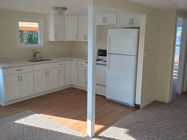 1222 Park Ave #4 — Photo 4
