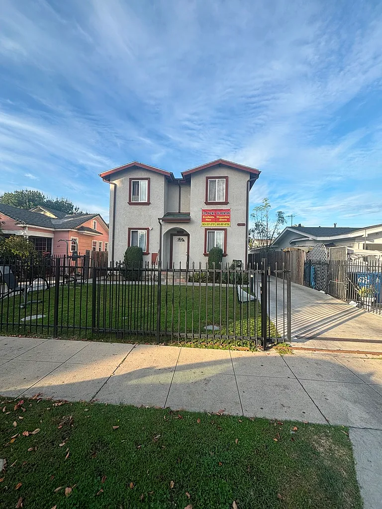 5 bed, 1671 sqft, $3,800 — Photo 2
