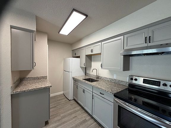 2nd image of 116 N Yosemite Ave #204