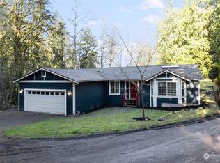 1929 NE Duck Pond Way, Poulsbo, WA 98370