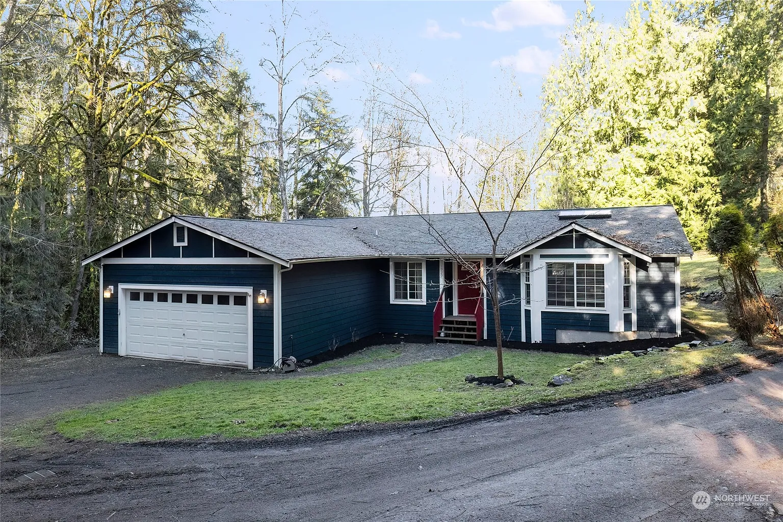 1929 NE Duck Pond Way photo 1