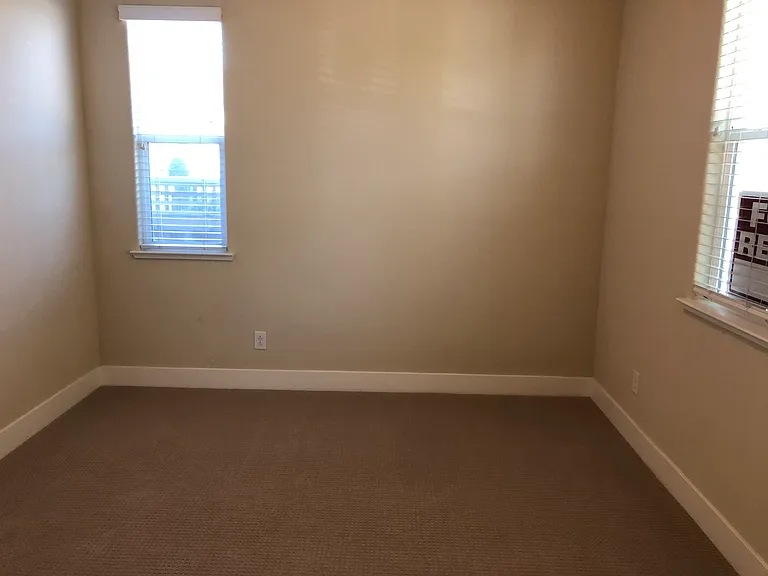 1914 Balsam Ct — Photo 41