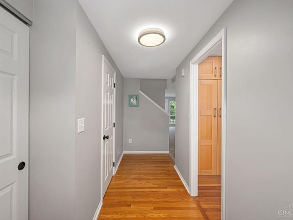 4th image of 10831 Lakehurst Ct