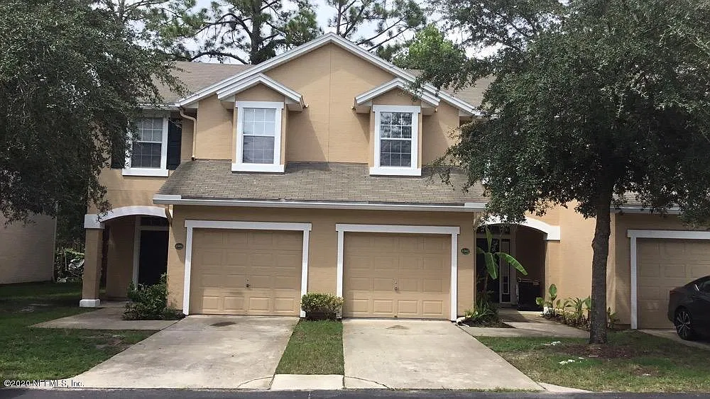 3 bed, 2.5 bath, 1459 sqft, $1,695 — Photo 1