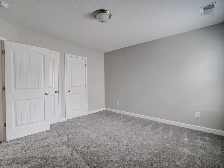 732 Shelburne Ln — Photo 41