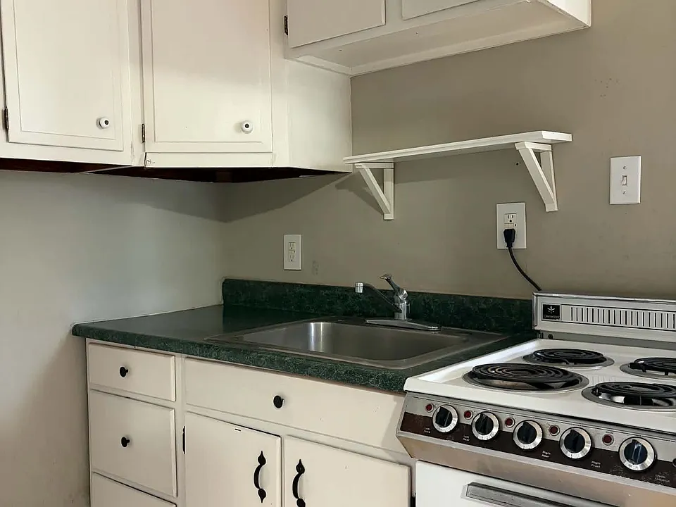 210 Muench St #5