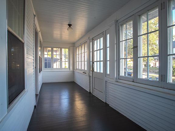 3rd image of 4408 Mayberry St