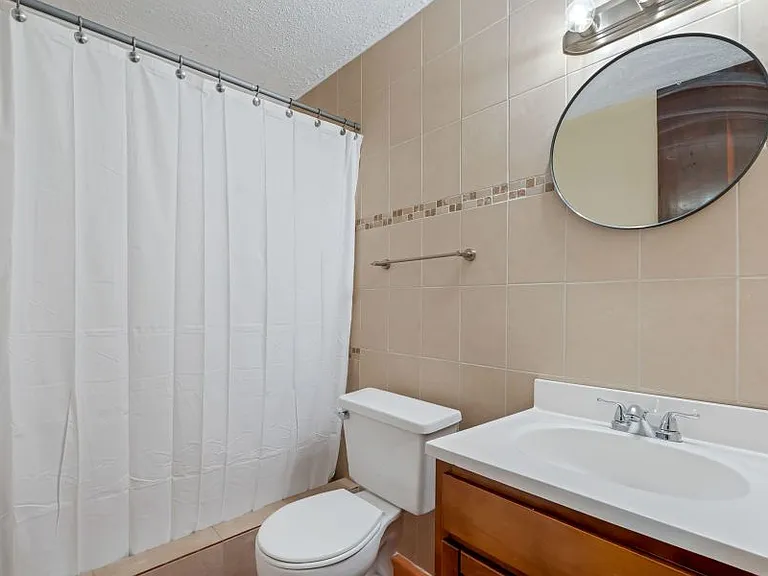 30 Avenida Juan Carlos De Borbon — Photo 15