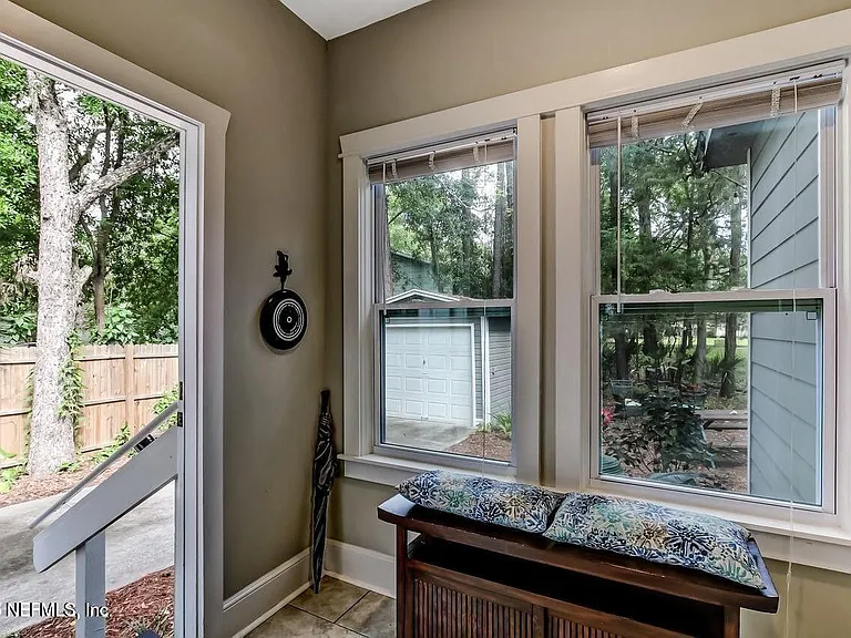 1117 Cedar St — Photo 15