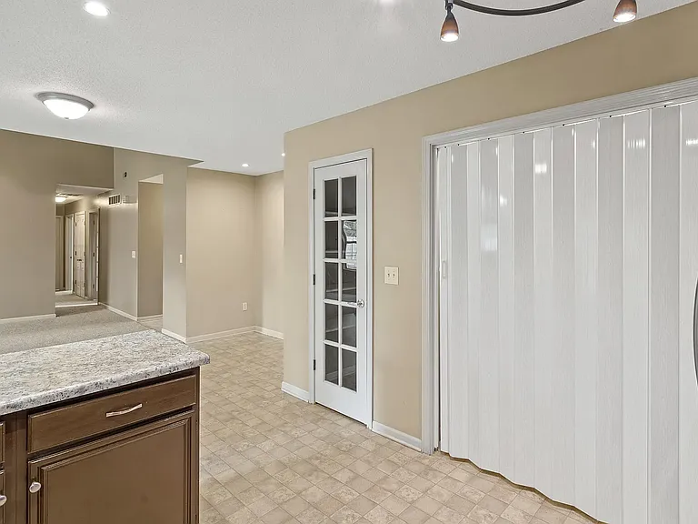 4521 W Southview Dr — Photo 9