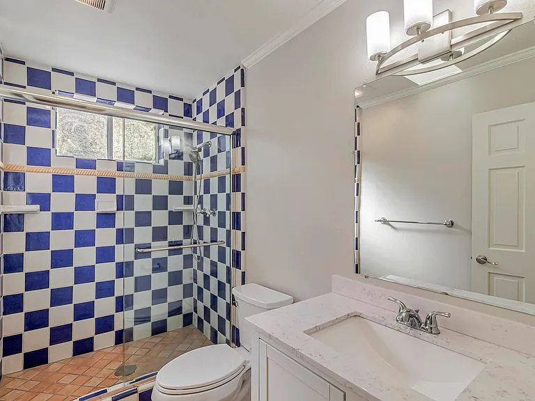 2141 Deodara Dr — Photo 10