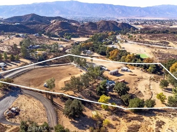 23700 Oak Circle Dr, Wildomar, CA 92595