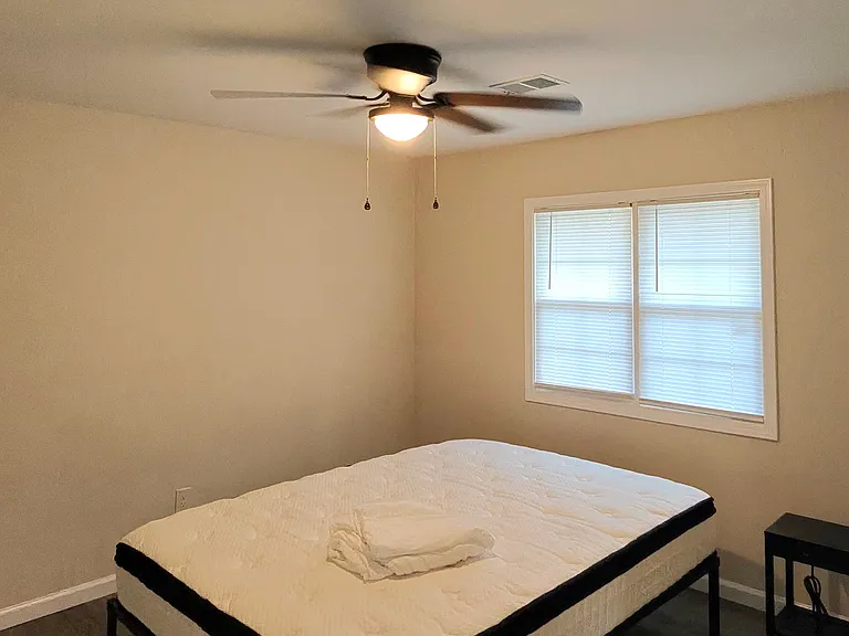 832 Newman St — Photo 15